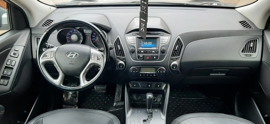 HYUNDAI / ix35 
Цена: 1 (5)