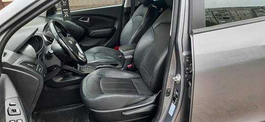 HYUNDAI / ix35 
Цена: 1 (6)
