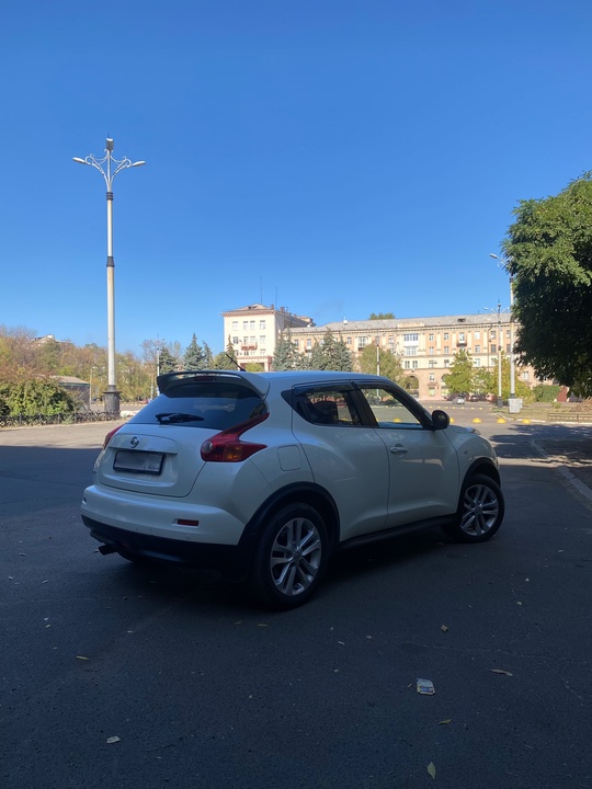 Nissan Juke 2011г 
1.6dig Turbo (2)