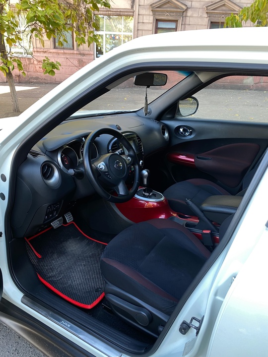 Nissan Juke 2011г 
1.6dig Turbo (7)
