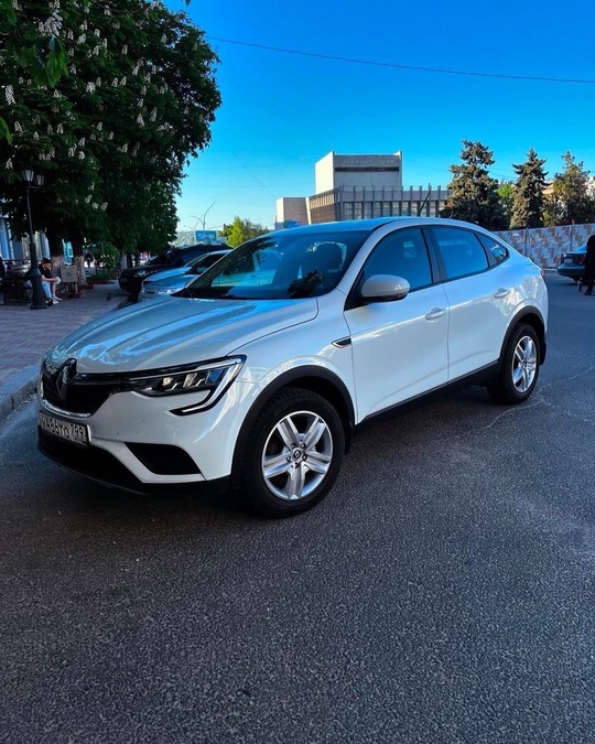 Продажа Renault Arcana 1,6 SVT
2019/2020 (3)