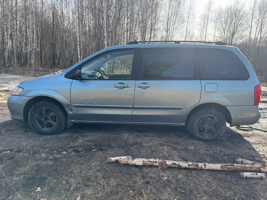 Продам Мазду MPV 2002 года (2)