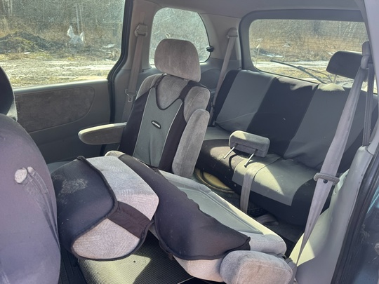 Продам Мазду MPV 2002 года (5)