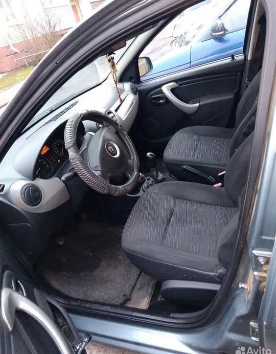 Renault Sandero 1.6 MT,2011г,204 000км
В (2)