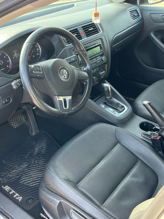 Продам Volkswagen Jetta MK6 
Авто (6)