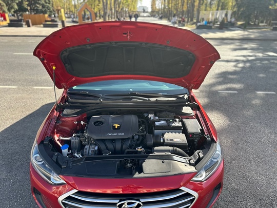 Продам Hyundai Elantra 2018 г (3)
