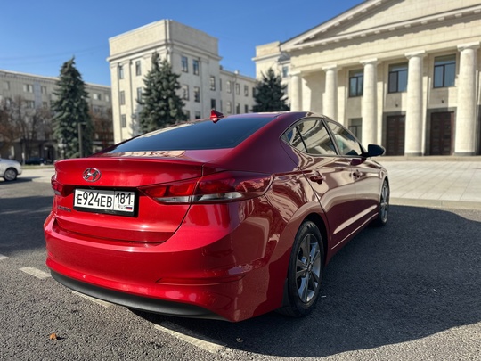 Продам Hyundai Elantra 2018 г (6)
