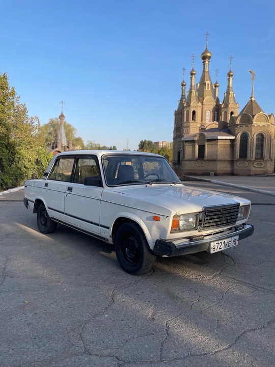 Продам ВАЗ 2107 1984 года, (2)