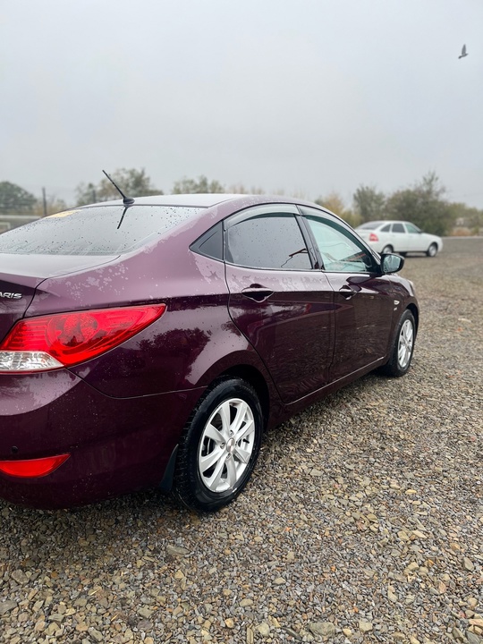 Hyundai Solaris 2011 год.
Двигатель 1.6,пробег (4)