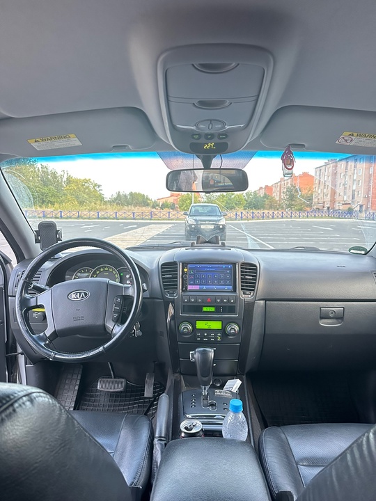 Продам KIA Sorento ￼
2.5 дизель (9)