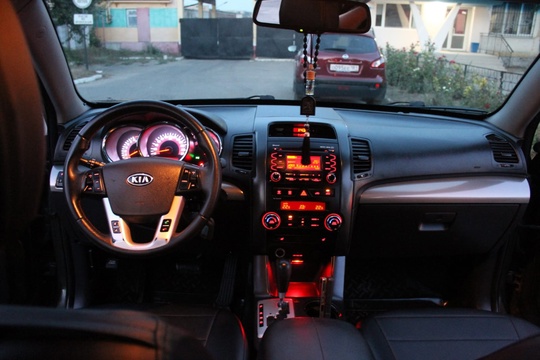 Луганск продам Kia Sorento AWD (5)