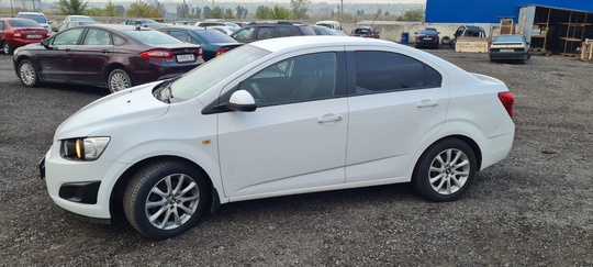 Продам Chevrolet Aveo
2012.года
1,6 Бензин 
Кондиционер,,
Мультируль
Электростеклоподъемники (5)