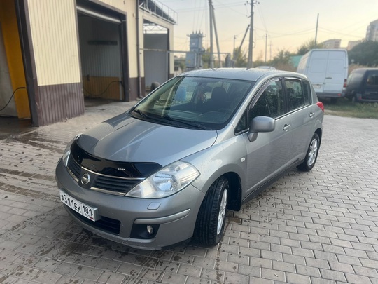 Nissan Tiida 
2008 года
1,6 бензин