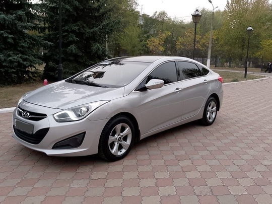 Продам авто Hyundai i40 
В