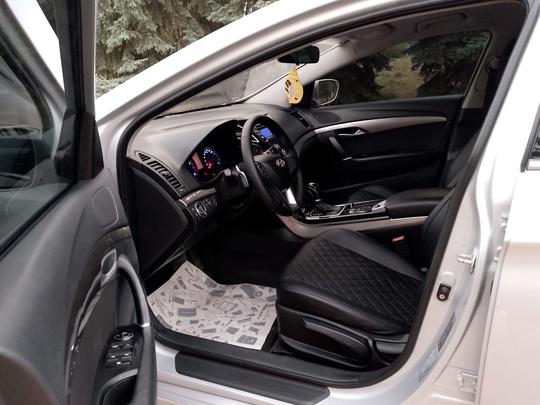 Продам авто Hyundai i40 
В (6)