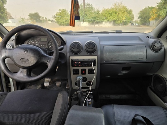 Продам машину 
Renault Logan 2007 (5)