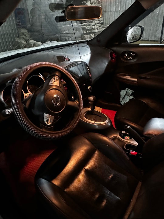Nissan Juke 2014 1,6 
Состояние (4)