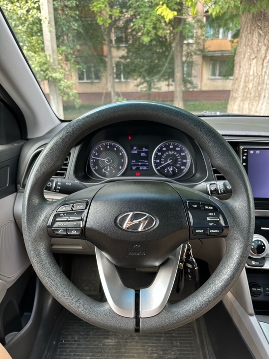 Hyundai Elantra 2.0
Год: 2018
Тип КПП: (3)