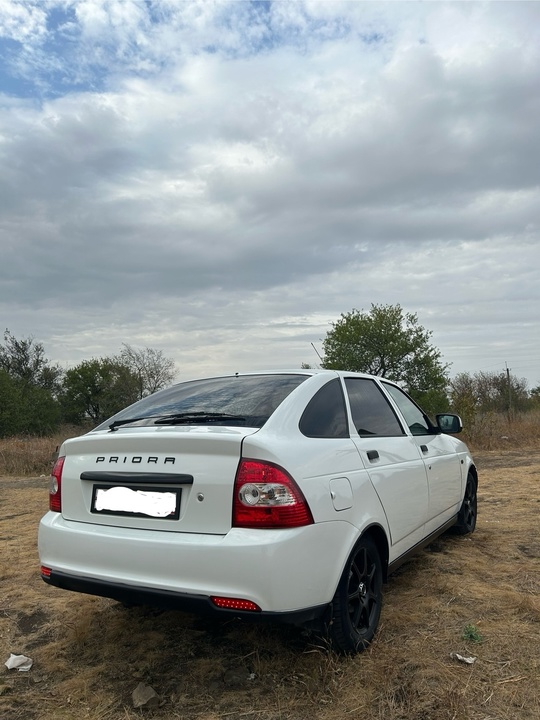 Продаю Lada Priora 2010 год (3)