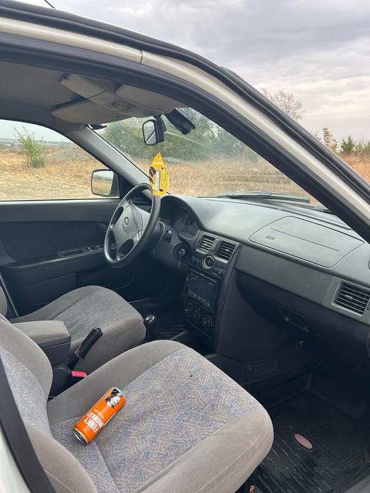 Продаю Lada Priora 2010 год (4)