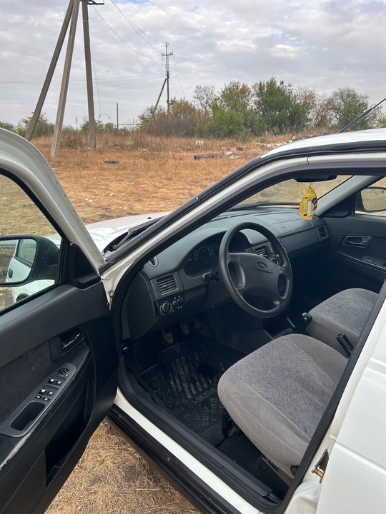 Продаю Lada Priora 2010 год (5)