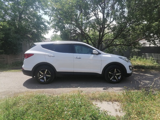 Продам Hyundai Santa Fe 2012 (6)