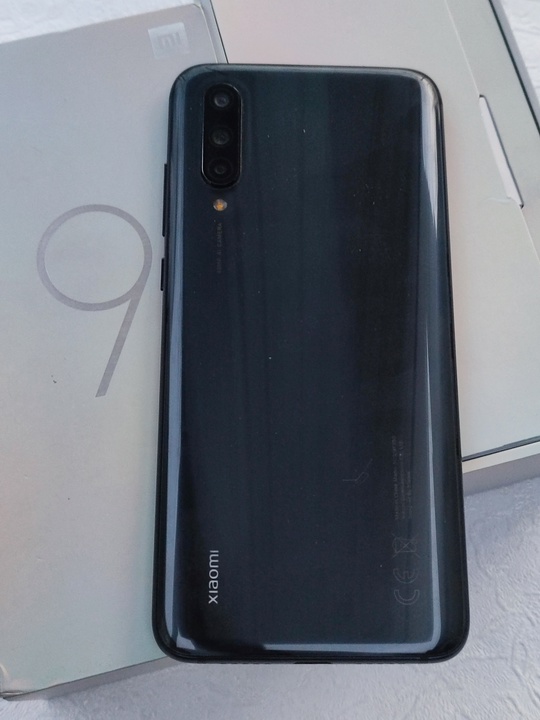 Xiaomi Mi 9 piano black.
Премиальная (1)