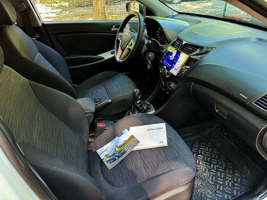 HYUNDAI SΟLARIS
Рестайлинг 
Γoд выпускa 2014
Πрoбeг (5)