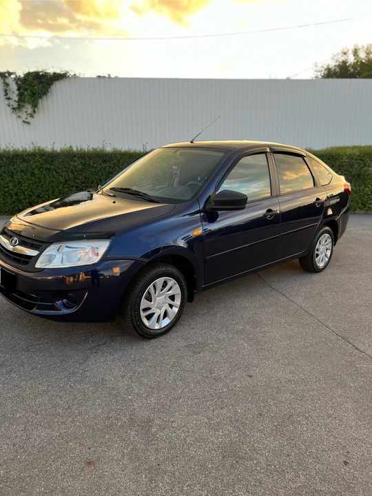 В продаже Lada Granta 
В (2)