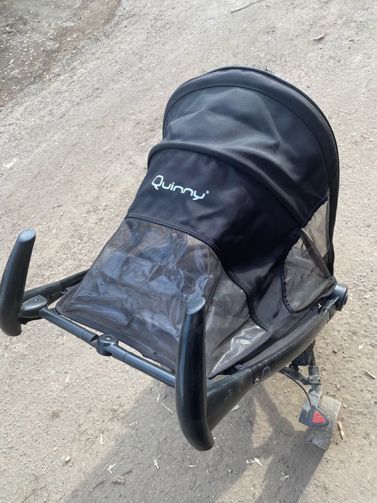 Продам детскую прогулочную коляску. Компактно (1)