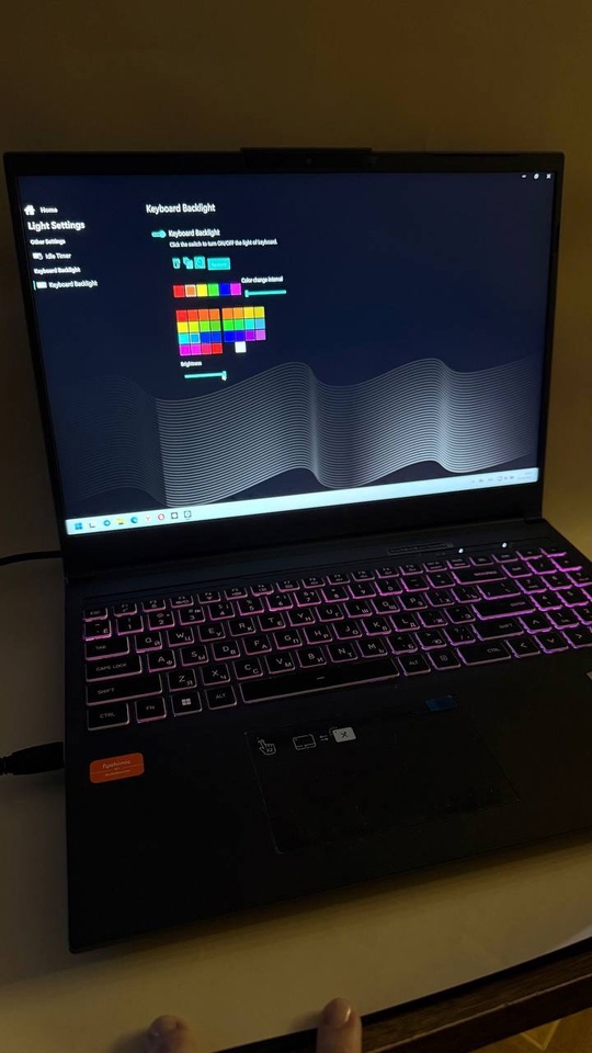 Ноутбук Mechrevo 
I9-13900HX
RTX 4060 на