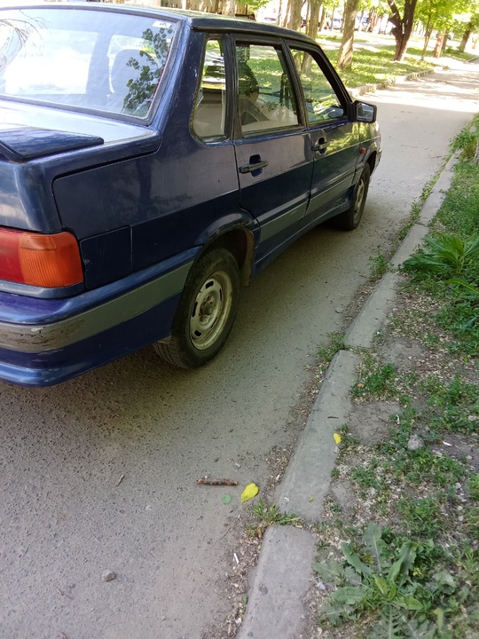Продам ваз 2115 2004.года 
На (2)