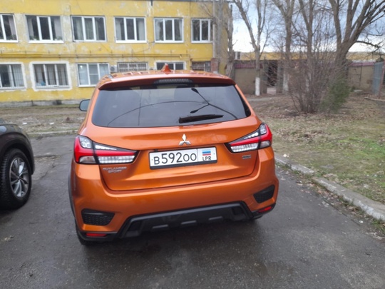 Продам автомобиль Misubishi Outlander 2021 (2)