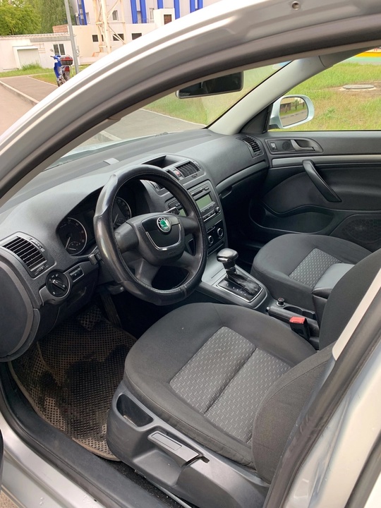 Продам Skoda Octavia A5 MPI (3)