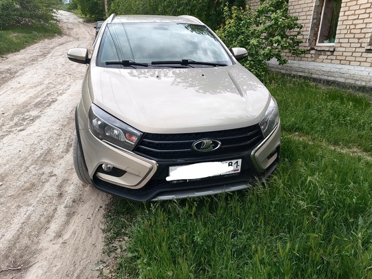 Веста кросс, 2018, мотор 1.8,