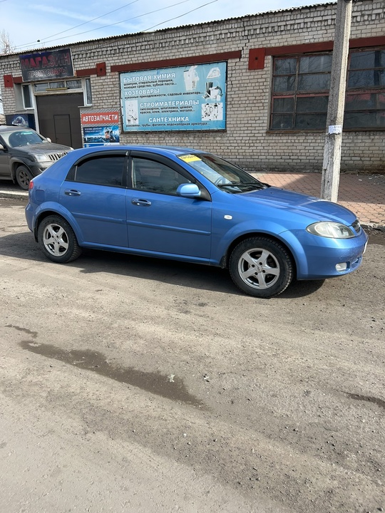 Продам 
Шевроле Лачети 
В Красивом (2)