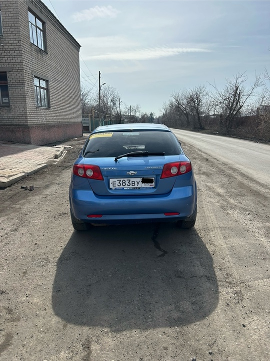 Продам 
Шевроле Лачети 
В Красивом (3)