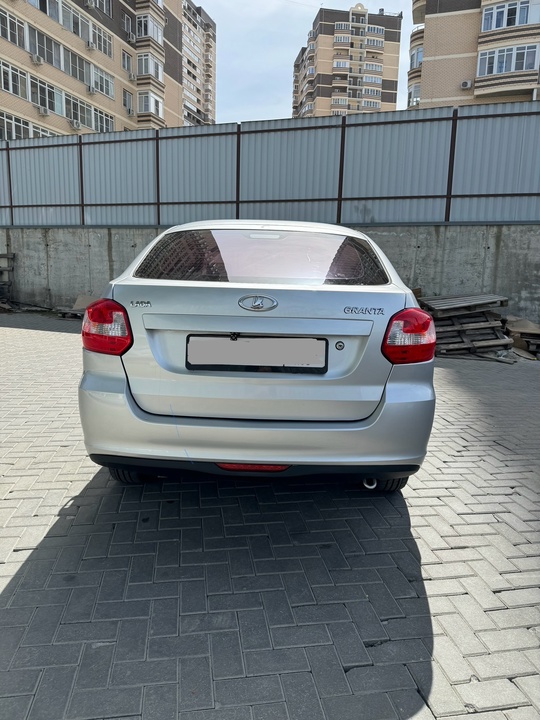 Lada GRANTA (ЛИФТБЕК)
Цена: 550 000 (4)