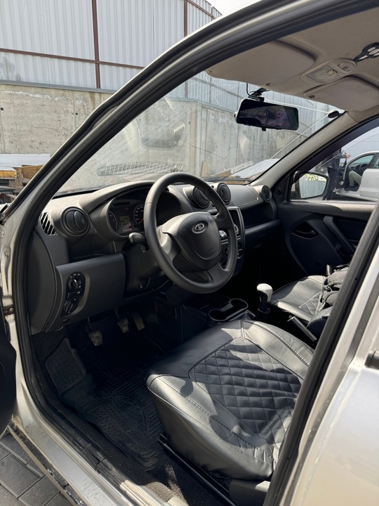 Lada GRANTA (ЛИФТБЕК)
Цена: 550 000 (6)