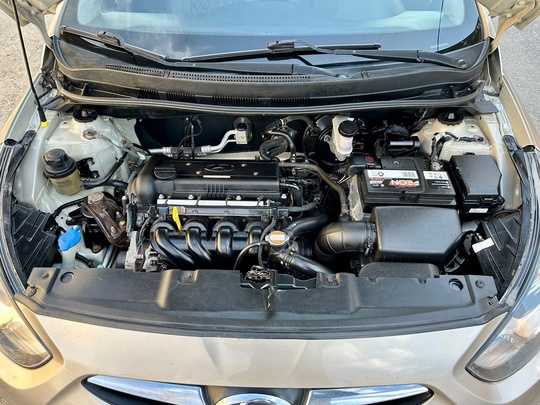 В продаже ХОЗЯЙСКИЙ HYUNDAI SOLARIS (5)