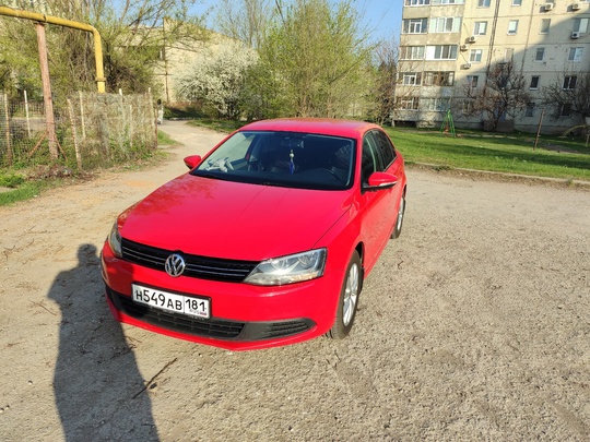 Volkswagen Jetta

Добрый день предлагаю вашему