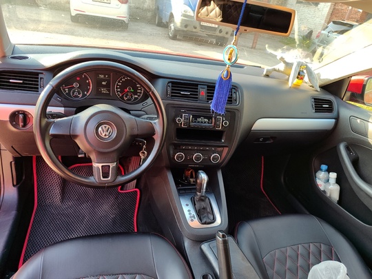 Volkswagen Jetta

Добрый день предлагаю вашему (7)