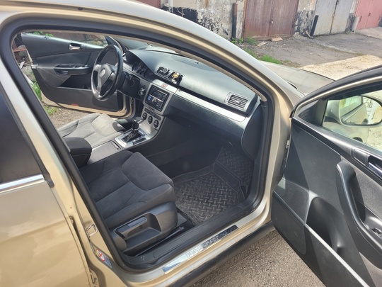 Volkswagen Passat 2.0 AT, 2006, (4)