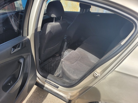 Volkswagen Passat 2.0 AT, 2006, (5)