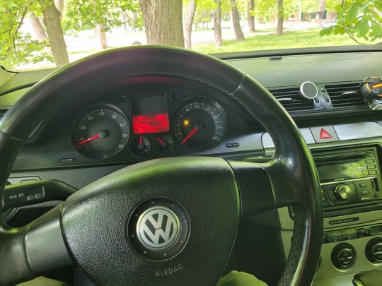 Volkswagen Passat 2.0 AT, 2006, (6)