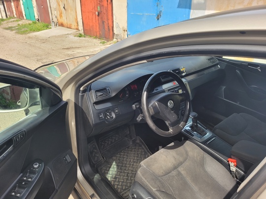 Volkswagen Passat 2.0 AT, 2006, (7)