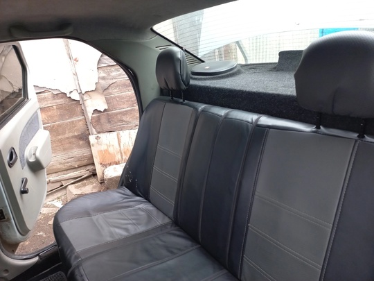 Продам машину 
Renault Logan 2007 (3)