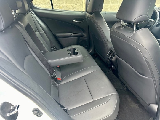 ❗❗❗❗❗❗❗
Продам Lexus UX 200h
2021 г.в.
Гибрид (9)