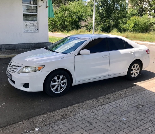 Toyota Camry 2.5 AT, 2011.цена