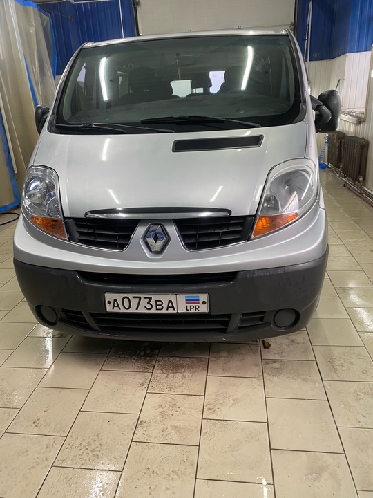 RENAULT TRAFIC 2007 год пассажир (1)